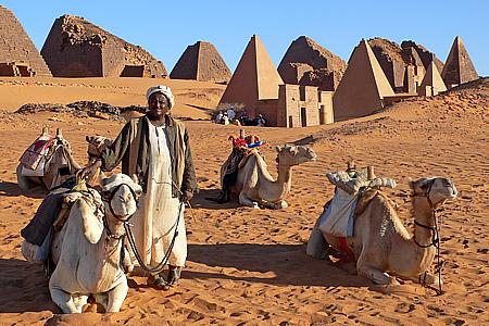 Bei den Pyramiden von Meroe / Sudan (2007)