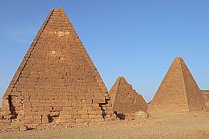 Pyramiden bei Karima